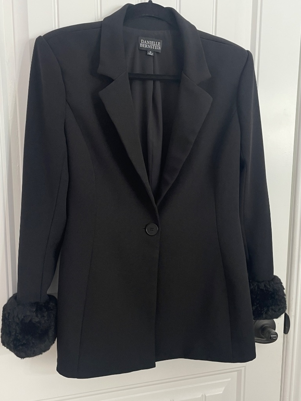 Danielle Bernstein Black Faux Fur Cuff Tailored Blazer Padded Shoulder Size S